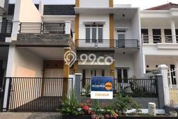 Rumah Elit Modern Tanpa Renovasi di Cibubur Depok Rumah Elit Modern Tanpa Renovasi di Cibubur Depok