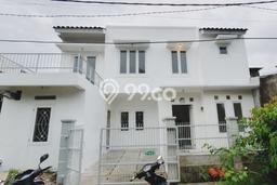 Rumah Luas Asri 4 KT Siap Pakai di Sentul Bogor Rumah Luas Asri 4 KT Siap Pakai di Sentul Bogor