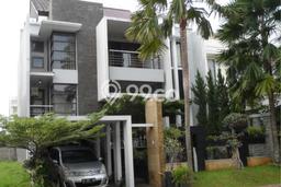 Dijual Rumah Mewah Elegan Dengan View Cantik di Cibubur, Depok Dijual Rumah Mewah Elegan Dengan View Cantik di Cibubur, Depok