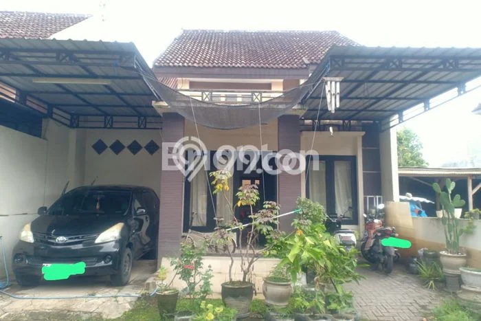 Dijual Rumah 3 Kamar Lokasi Ideal Bagus dan Strategis di Boyolangu Dijual Rumah 3 Kamar Lokasi Ideal Bagus dan Strategis di Boyolangu
