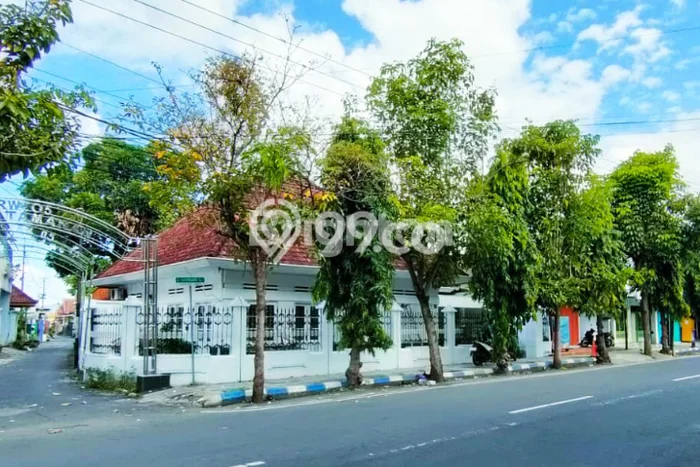 Dijual Hunian Mewah dengan Fasilitas Sekitar Lengkap di Kauman, Tulungagung Dijual Hunian Mewah dengan Fasilitas Sekitar Lengkap di Kauman, Tulungagung