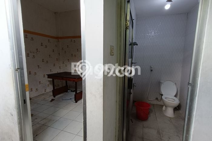 FOR RENT! Ruko di Kediri Cocok untuk Bisnis 360m2 FOR RENT! Ruko di Kediri Cocok untuk Bisnis 360m2