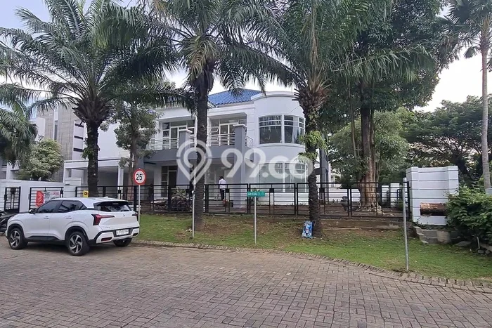 Best Deal Hunian Mewah Ideal dan Luas di Wiyung, Surabaya Best Deal Hunian Mewah Ideal dan Luas di Wiyung, Surabaya