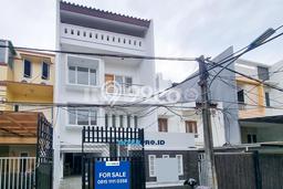 Rumah Brand New Minimalis Modern 3 Lantai Dalam Kompleks Rumah Brand New Minimalis Modern 3 Lantai Dalam Kompleks