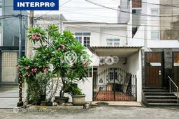 Rumah 2 Lantai Taman Ratu Dalam Komplek Lt 132m2 Lokasi Strategis Rumah 2 Lantai Taman Ratu Dalam Komplek Lt 132m2 Lokasi Strategis