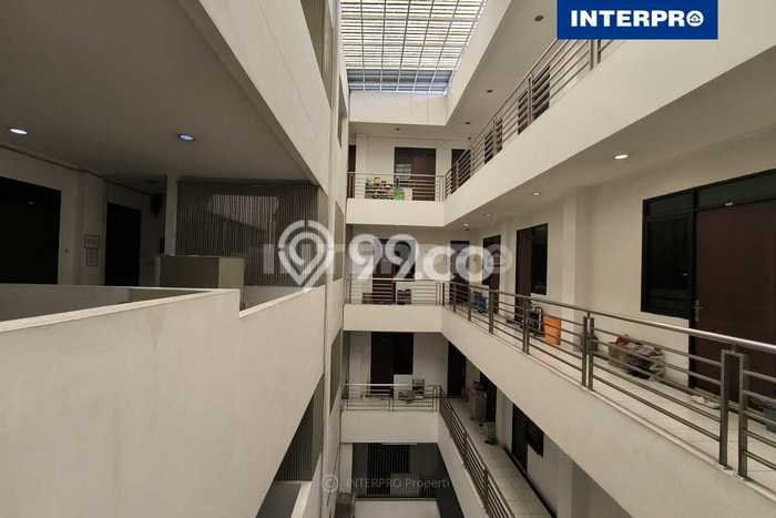 Dijual Rumah Kost di Kemanggisan, Jakarta Barat, 51 KT, 51 KM, Bangunan 1200m2 Dijual Rumah Kost di Kemanggisan, Jakarta Barat, 51 KT, 51 KM, Bangunan 1200m2