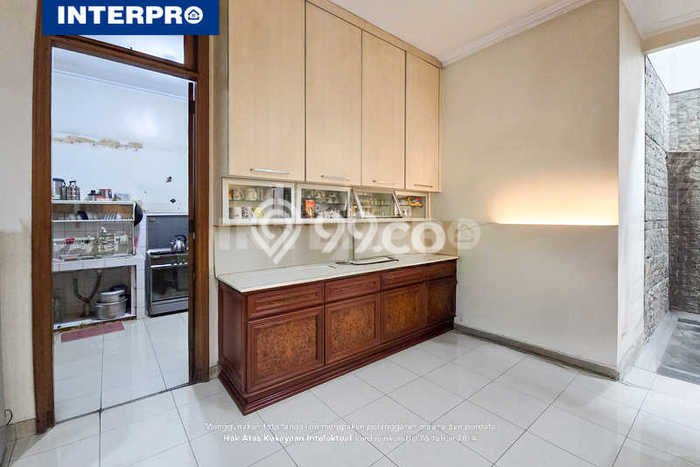 Jual Rumah Luas Elegan Dengan View Eksklusif di Puri Indah, Jakarta Barat Jual Rumah Luas Elegan Dengan View Eksklusif di Puri Indah, Jakarta Barat