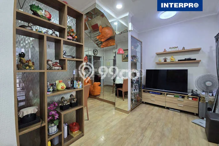 Ready to Use! Luxury House LT 105m2 Desain Modern di Daan Mogot Ready to Use! Luxury House LT 105m2 Desain Modern di Daan Mogot