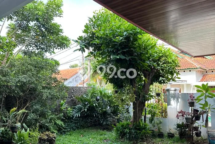 Rumah Elit Modern Siap Huni di Cibubur Jakarta Timur Rumah Elit Modern Siap Huni di Cibubur Jakarta Timur