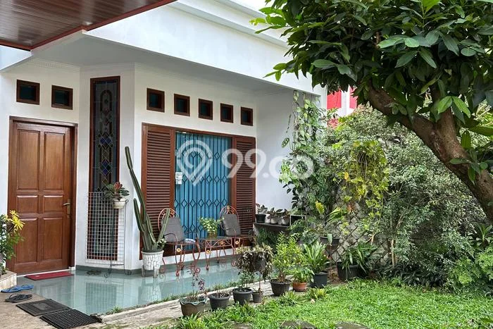Rumah Elit Modern Siap Huni di Cibubur Jakarta Timur Rumah Elit Modern Siap Huni di Cibubur Jakarta Timur