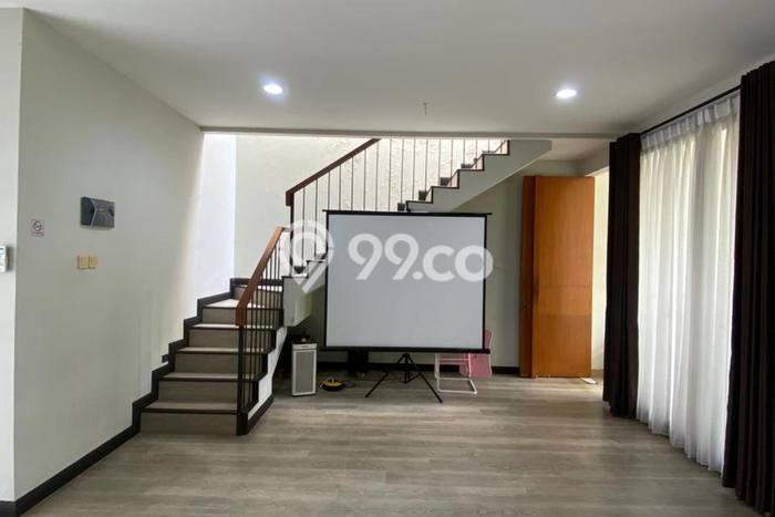 Hunian Elit LB 180m2 Siap Huni Desain Elegan di Kemang, Jakarta Selatan Hunian Elit LB 180m2 Siap Huni Desain Elegan di Kemang, Jakarta Selatan