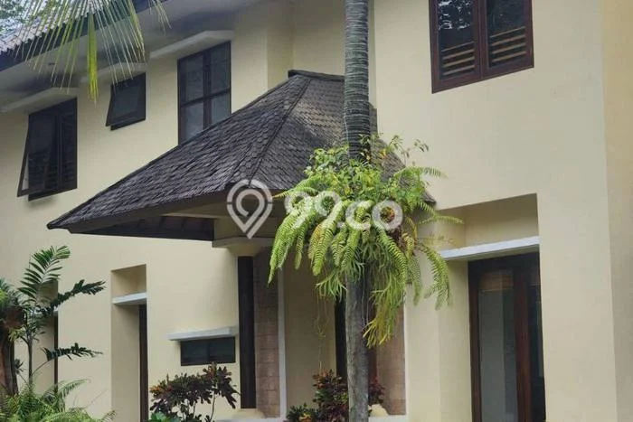 Hunian Minimalis dengan LT 1200m2 & LB 550m2 Disewakan di Pejaten Hunian Minimalis dengan LT 1200m2 & LB 550m2 Disewakan di Pejaten