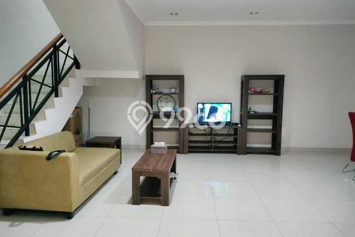 Rumah Elit Modern Tanpa Renovasi di Daan Mogot Jakarta Barat Rumah Elit Modern Tanpa Renovasi di Daan Mogot Jakarta Barat