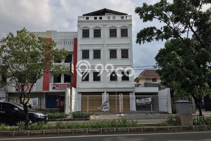 Ruko Bagus LT 400m2 LB 432m2 Dijual di Kebon Jeruk Jakarta Barat Ruko Bagus LT 400m2 LB 432m2 Dijual di Kebon Jeruk Jakarta Barat