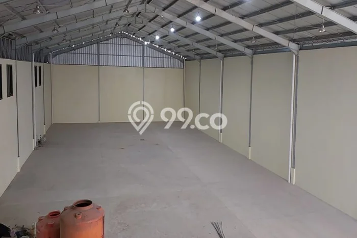 Gudang disewakan lokasi strategis Serpong Tangerang Selatan 720m2 Gudang disewakan lokasi strategis Serpong Tangerang Selatan 720m2