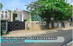 Rumah Luxury Modern Tanpa Renovasi di Mampang Jakarta Selatan Rumah Luxury Modern Tanpa Renovasi di Mampang Jakarta Selatan