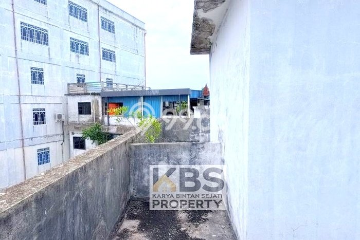 Ruko untuk Disewa di Pusat Tanjung Pinang Luas Bangunan 235m2 Ruko untuk Disewa di Pusat Tanjung Pinang Luas Bangunan 235m2