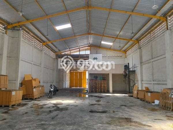 Gudang Komersial Disewakan di Waru Sidoarjo Luas 420m2 Gudang Komersial Disewakan di Waru Sidoarjo Luas 420m2