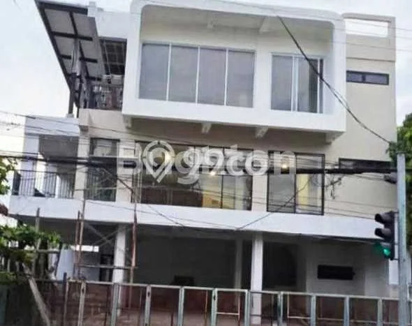 Disewakan Ruko di Pusat Kota Surabaya Ramai Strategis Disewakan Ruko di Pusat Kota Surabaya Ramai Strategis