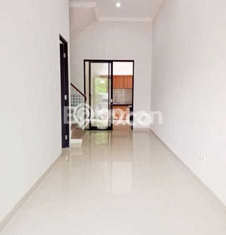 Jual Rumah Favorit Siap Huni LB 140m2 di Mulyorejo, Surabaya Jual Rumah Favorit Siap Huni LB 140m2 di Mulyorejo, Surabaya