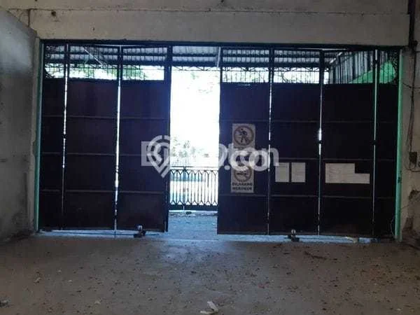 Unit Gudang Paling Strategis di Rungkut Surabaya dengan LB 550m2 Unit Gudang Paling Strategis di Rungkut Surabaya dengan LB 550m2