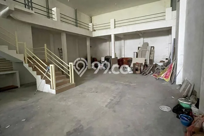 Ruko Paling Dicari LB 385m2 Dijual di Wiyung Ruko Paling Dicari LB 385m2 Dijual di Wiyung