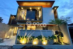 Bisa KPR! Rumah Asri di Maguwoharjo, LT 111m2m² Bangunan 132m2m² Bisa KPR! Rumah Asri di Maguwoharjo, LT 111m2m² Bangunan 132m2m²