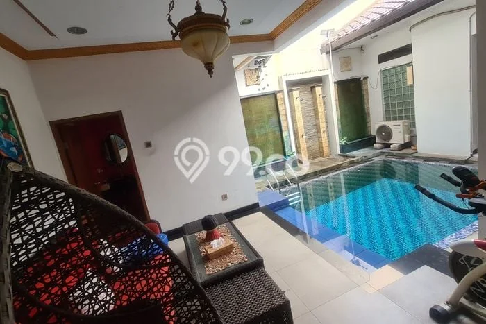 Rumah Elit LB 360m2 Siap Pakai Desain Elegan di Jatiwaringin, Jakarta Timur Rumah Elit LB 360m2 Siap Pakai Desain Elegan di Jatiwaringin, Jakarta Timur