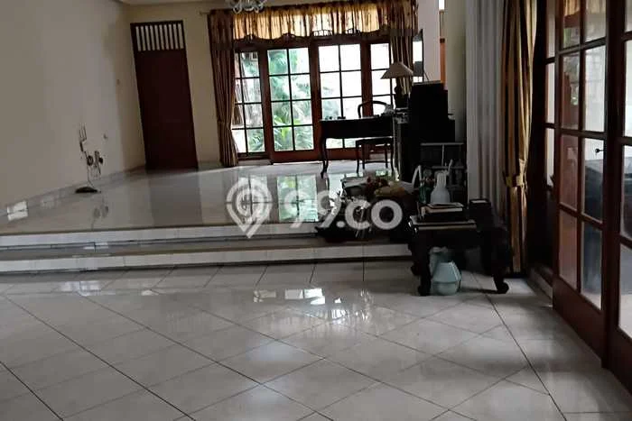 Jual Rumah Mewah Megah Dengan View Eksklusif di Pejaten, Jakarta Selatan Jual Rumah Mewah Megah Dengan View Eksklusif di Pejaten, Jakarta Selatan