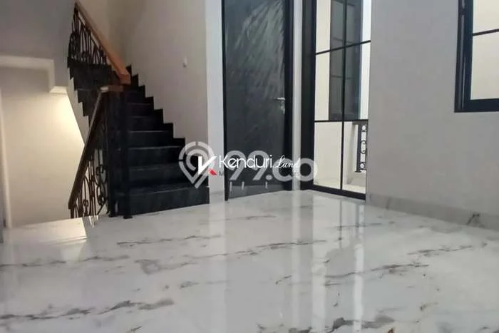Rumah Minimalis 3 KT di Pejaten Jakarta Selatan Semi Furnished Rumah Minimalis 3 KT di Pejaten Jakarta Selatan Semi Furnished