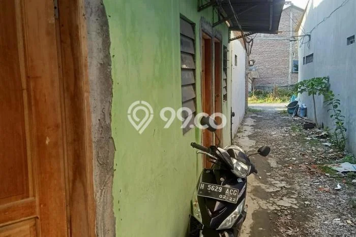 Unit Komersial Dijual di Genuk Semarang Luas Tanah 220m2, Luas Bangunan 220m2 Unit Komersial Dijual di Genuk Semarang Luas Tanah 220m2, Luas Bangunan 220m2