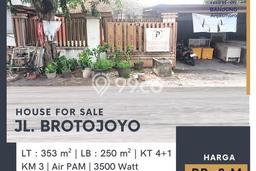 Dijual Rumah Strategis Bagus Punya 4 KT di Semarang Utara Semarang SHM Dijual Rumah Strategis Bagus Punya 4 KT di Semarang Utara Semarang SHM