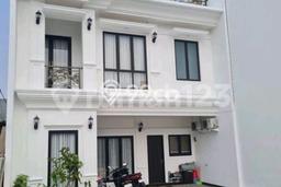 For Sale! Premium House LT 105m2 Desain Modern di Rawamangun For Sale! Premium House LT 105m2 Desain Modern di Rawamangun