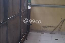 Rumah di Jln. Permata SHM Bagus Timur Laut Rumah di Jln. Permata SHM Bagus Timur Laut