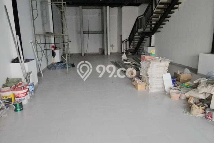 Disewakan Ruko komersial di Karawaci luas bangunan 1250m2 Disewakan Ruko komersial di Karawaci luas bangunan 1250m2