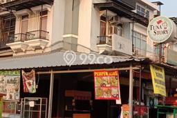 Ruko Dijual di Prime Area Jakarta Barat Luas 162m2 Ruko Dijual di Prime Area Jakarta Barat Luas 162m2