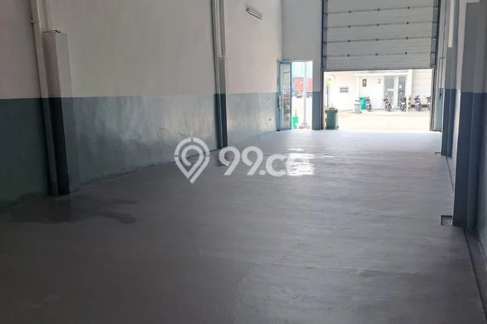 Gudang Disewa di Tangerang dengan LB 120m2 Area Komersial Ramai Gudang Disewa di Tangerang dengan LB 120m2 Area Komersial Ramai