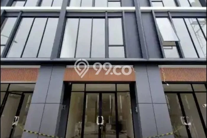 Unit Ruko Disewakan di Gading Serpong di Area Ramai & Strategis Unit Ruko Disewakan di Gading Serpong di Area Ramai & Strategis