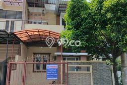 Disewakan! Rumah 3 Kamar Tidur &
2 Kamar Mandi di Kalideres, Jakarta Barat Disewakan! Rumah 3 Kamar Tidur &
2 Kamar Mandi di Kalideres, Jakarta Barat