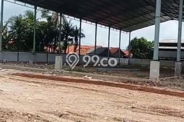Disewakan Gudang komersial di Sepatan luas bangunan 1104m2 Disewakan Gudang komersial di Sepatan luas bangunan 1104m2