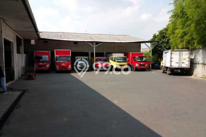 Untuk Dijual! Gudang di Tb Simatupang Jakarta Selatan LT 5696m2 / LB 2500m2 Kawasan Strategis Untuk Dijual! Gudang di Tb Simatupang Jakarta Selatan LT 5696m2 / LB 2500m2 Kawasan Strategis