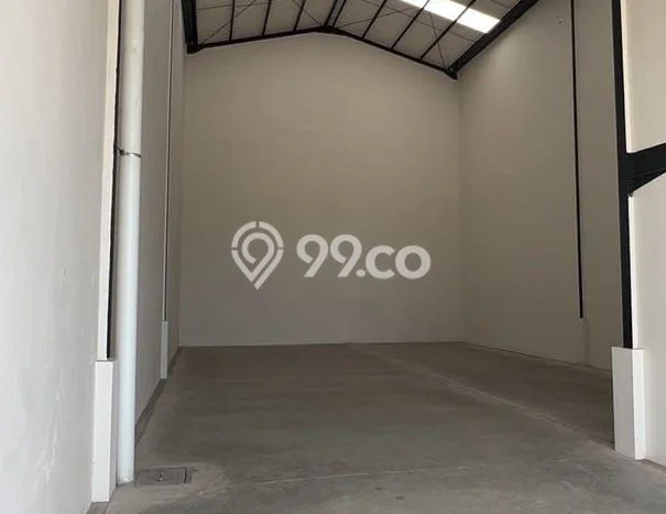 INVESTASI POTENSIAL! Gudang di Jurumudi, Luas 162m², Area Komersial INVESTASI POTENSIAL! Gudang di Jurumudi, Luas 162m², Area Komersial