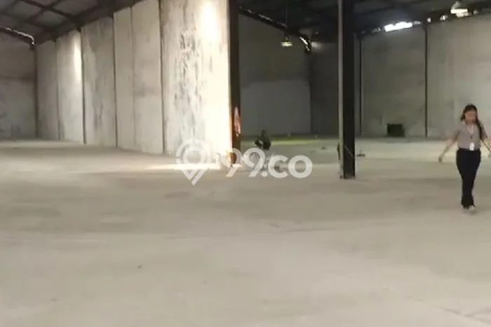 Unit Gudang Disewakan di Dadap di Area Ramai & Strategis Unit Gudang Disewakan di Dadap di Area Ramai & Strategis