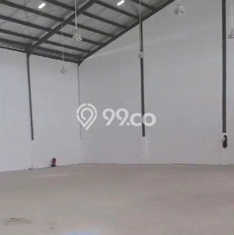 LOKASI BISNIS! Gudang For Rent di Legok, Luas 587m², Jalan Utama LOKASI BISNIS! Gudang For Rent di Legok, Luas 587m², Jalan Utama