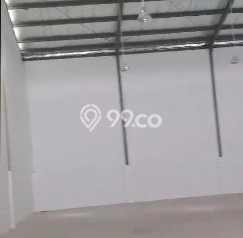 LOKASI BISNIS! Gudang For Rent di Legok, Luas 587m², Jalan Utama LOKASI BISNIS! Gudang For Rent di Legok, Luas 587m², Jalan Utama