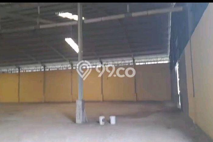 LOKASI STRATEGIS! Gudang di Jati Uwung, Luas 5980m², Area Bisnis LOKASI STRATEGIS! Gudang di Jati Uwung, Luas 5980m², Area Bisnis