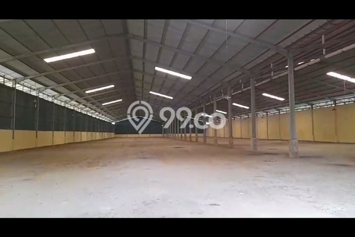 Disewakan Gudang komersial di Jati Uwung luas bangunan 5980m2 Disewakan Gudang komersial di Jati Uwung luas bangunan 5980m2