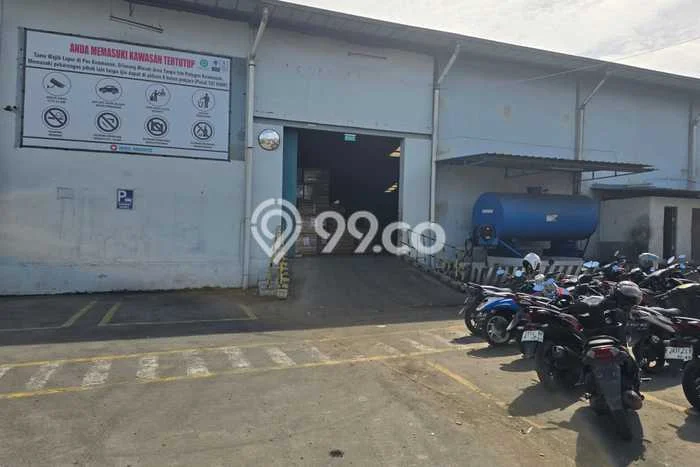 Unit Gudang Disewakan di Bitung di Area Ramai & Strategis Unit Gudang Disewakan di Bitung di Area Ramai & Strategis