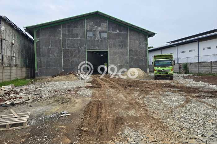 Area Strategis! Disewakan Gudang Lokasi Sepatan, Tangerang Cocok untuk Bisnis Area Strategis! Disewakan Gudang Lokasi Sepatan, Tangerang Cocok untuk Bisnis