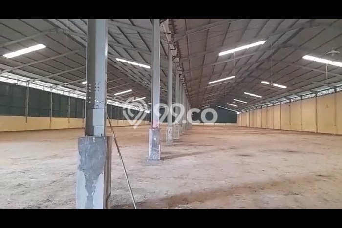 Disewakan Gudang di Kawasan Ramai Jatake Luas 5980m2 Disewakan Gudang di Kawasan Ramai Jatake Luas 5980m2